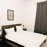 Koelner Street Loft ,neu Renoviert Fuer Bis Zu 5 Personen Mit Kueche Und Bad Dusseldorf