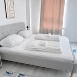 Kölner Street Loft ,neu Renoviert Für Bis Zu 5 Personen Mit Küche Und Bad Apartment Düsseldorf