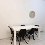 Apartment Kölner Street Loft ,neu Renoviert Für Bis Zu 5 Personen Mit Küche Und Bad