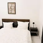 Apartment Kölner Street Loft ,neu Renoviert Für Bis Zu 5 Personen Mit Küche Und Bad *