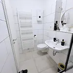 Kölner Street Loft ,neu Renoviert Für Bis Zu 5 Personen Mit Küche Und Bad Apartment Düsseldorf